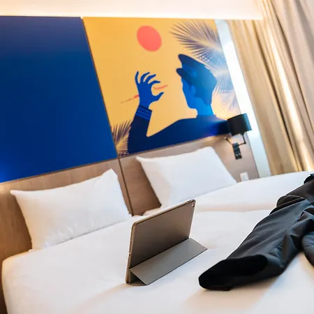 Ibis Styles Aéroport Arenas Hotel 3*