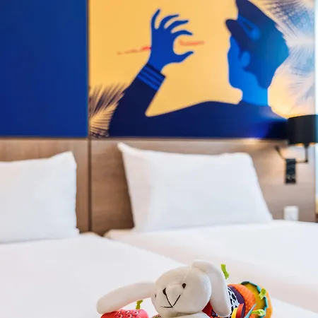 Ibis Styles Aeroport Arenas Hotel 3*