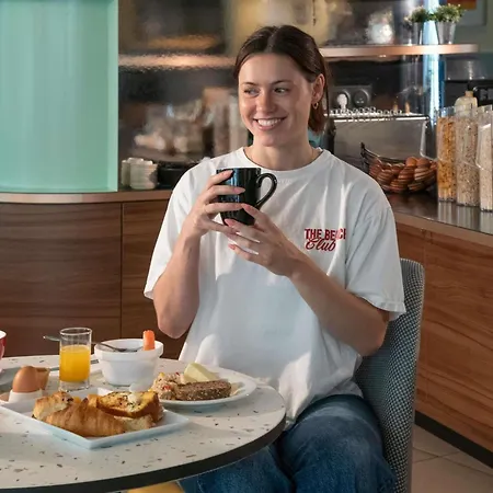 Ibis Styles Aeroport Arenas Hotel