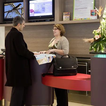 Ibis Styles Aéroport Arenas Hotel