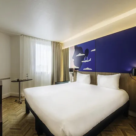 Ibis Styles Aeroport Arenas Hotell