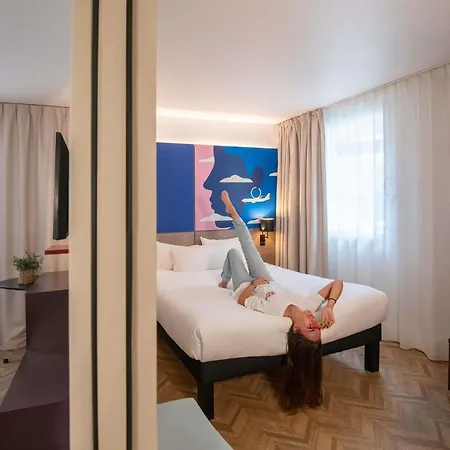 Ibis Styles Aeroport Arenas Hotell