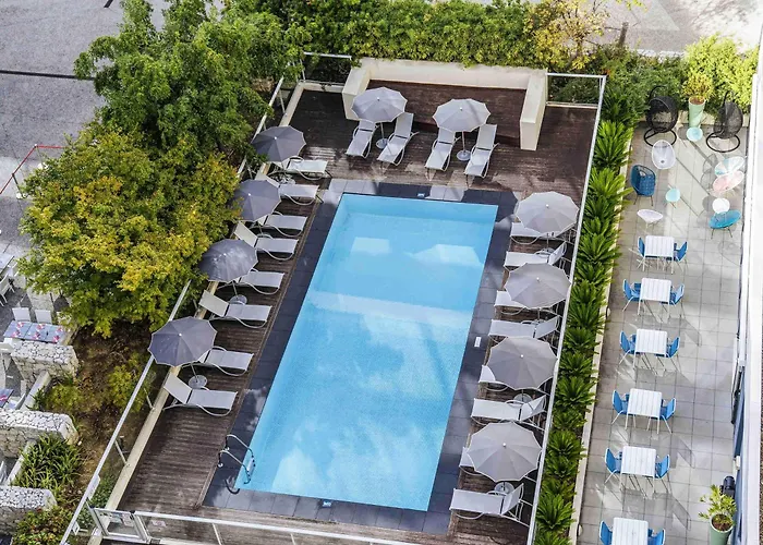 Ibis Styles Aeroport Arenas 3* Nicea