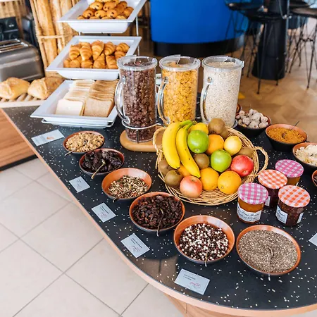Ibis Styles Aéroport Arenas