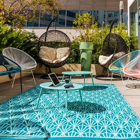 Hotel Ibis Styles Aéroport Arenas 3*
