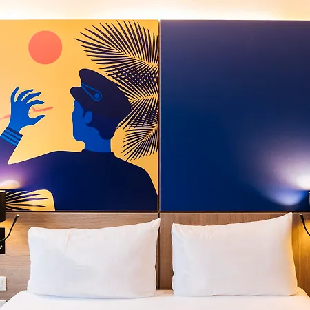 Hotel Ibis Styles Aéroport Arenas 3*