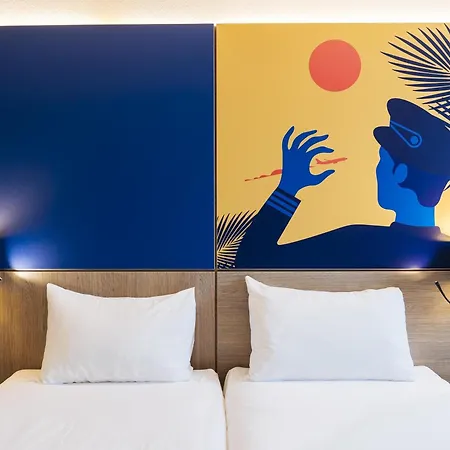 Ibis Styles Aéroport Arenas 3*