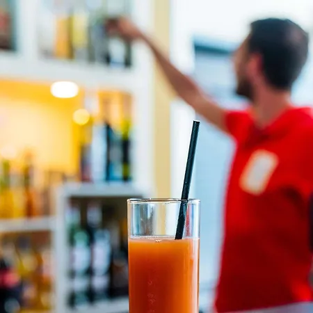 Ibis Styles Aeroport Arenas 3*